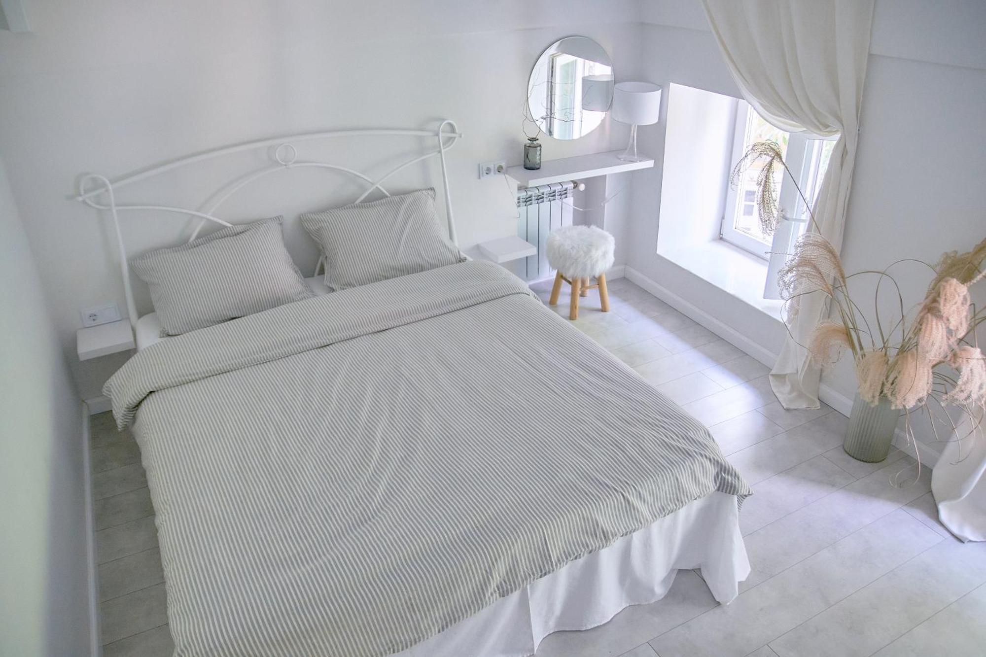 White Door Apartments Heart Of Odessa 4 Εξωτερικό φωτογραφία